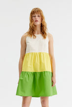 Three-tone Flared-cut Sleeveless Mini Dress