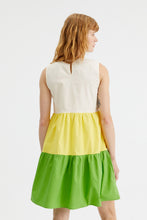 Three-tone Flared-cut Sleeveless Mini Dress