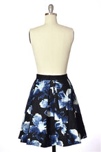 Textured Woven Floral Pleat Skirt in Black