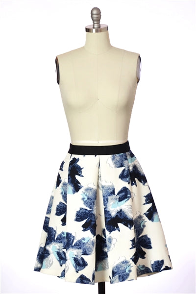 Textured Woven Floral Pleat Skirt in Cream