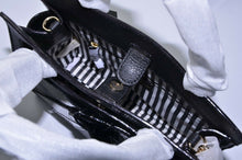 Bow Valley Mika Leather Bag