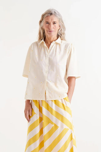 Short Sleeve Shirt with Daisy Print