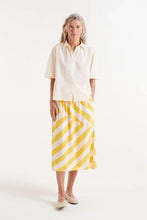Short Sleeve Shirt with Daisy Print