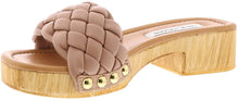 Bennet Slide Sandals in Tan