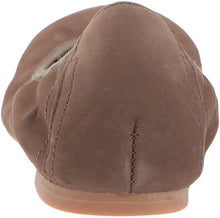 Blondo BECCA Women's Ballet Flats in Taupe Nubuck