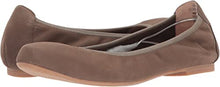 Blondo BECCA Women's Ballet Flats in Taupe Nubuck