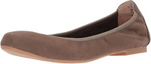 Blondo BECCA Women's Ballet Flats in Taupe Nubuck