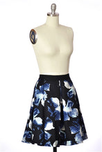 Textured Woven Floral Pleat Skirt in Black