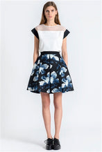 Textured Woven Floral Pleat Skirt in Black