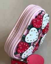 The Flower Shop - Pink Edition - Heart Coin Purse